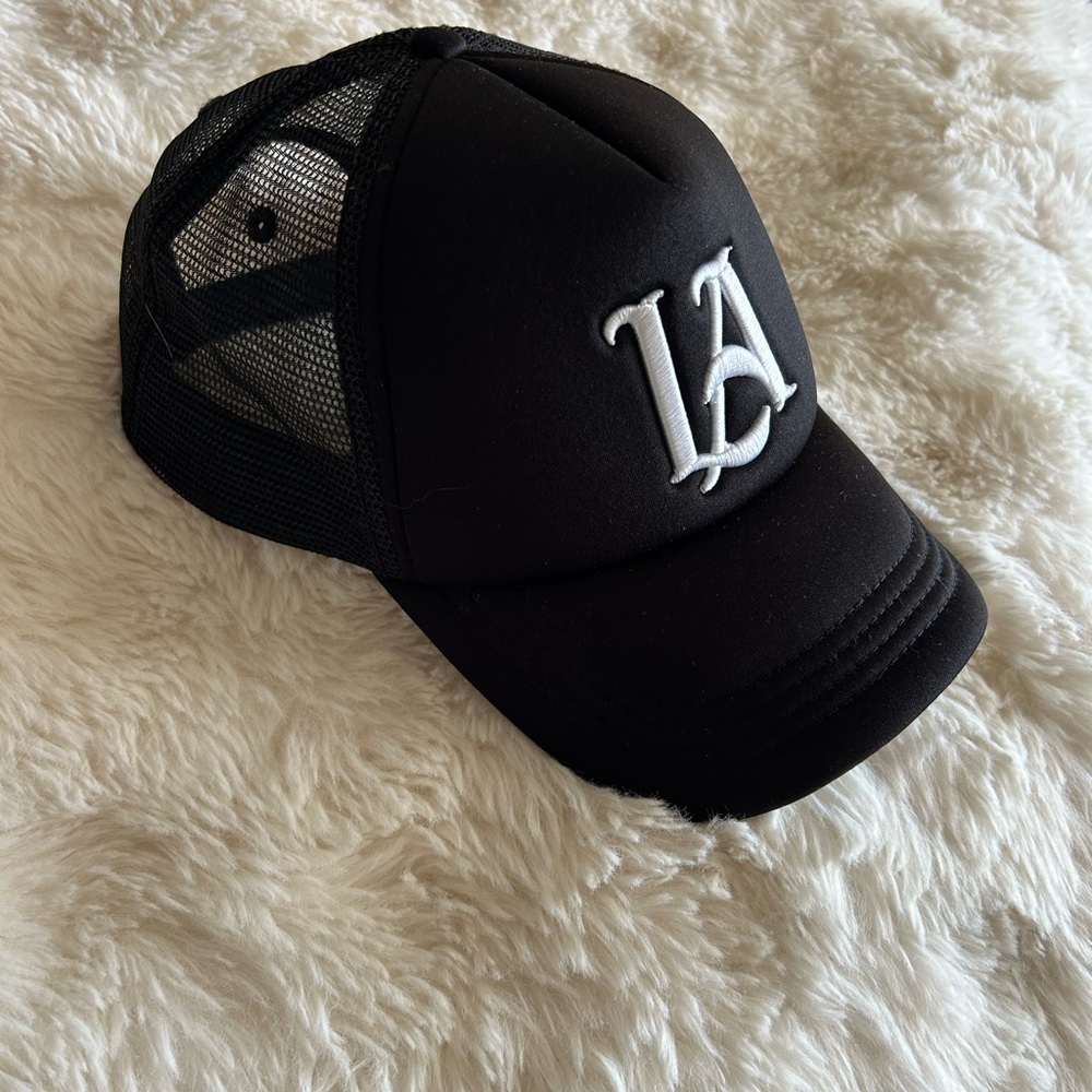 YOUNGLA TRUCKER HAT BLACK